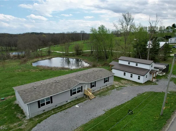 2112 Canyon Rd SE, Carrollton, OH 44615