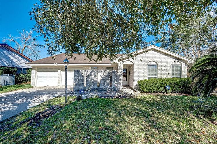 1st image of 11707 N Willow Cir