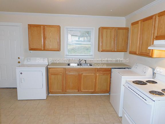 5th image of 2405 E Florida St