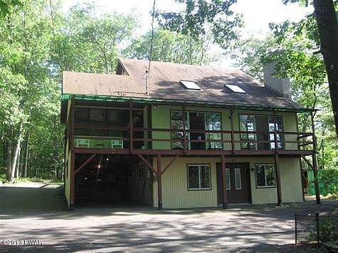 Front view of home