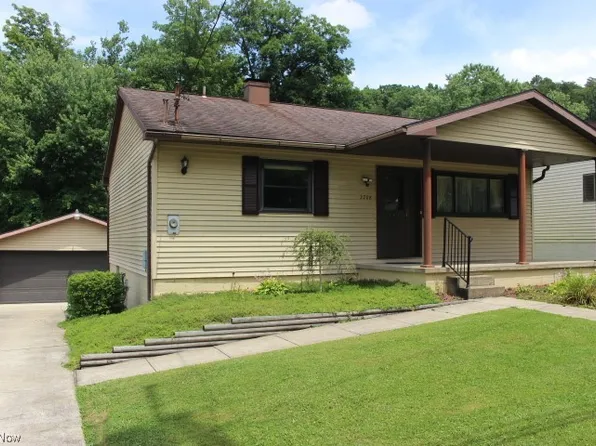 2708 Core Rd, Parkersburg, WV 26104