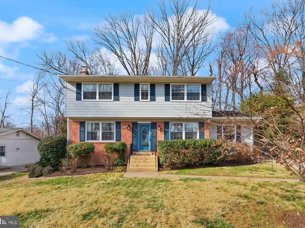3222 Fair Woods Pkwy, Fairfax, VA 22030