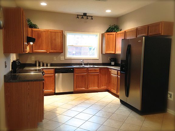 Kitchen & updated appliances