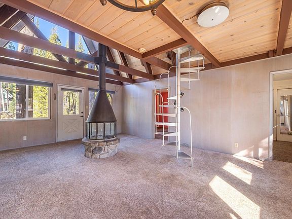 4th image of 10027 Willow Ct