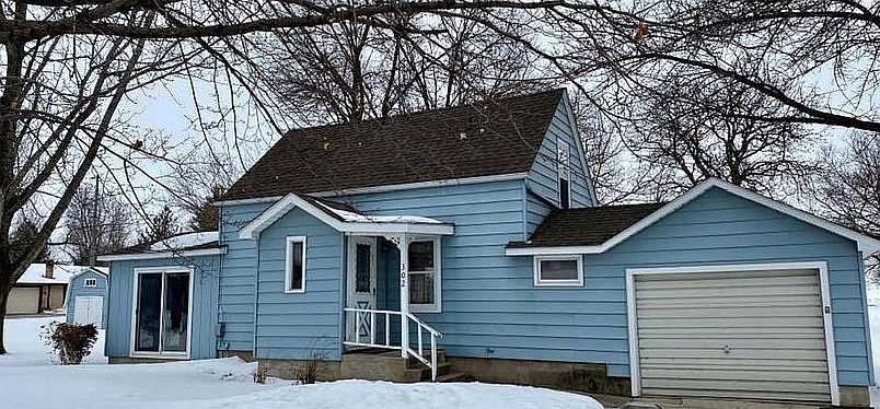1st image of 302 Emerson Ave NW