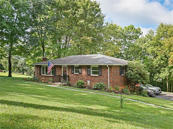 4th image of 445 Matson Rd