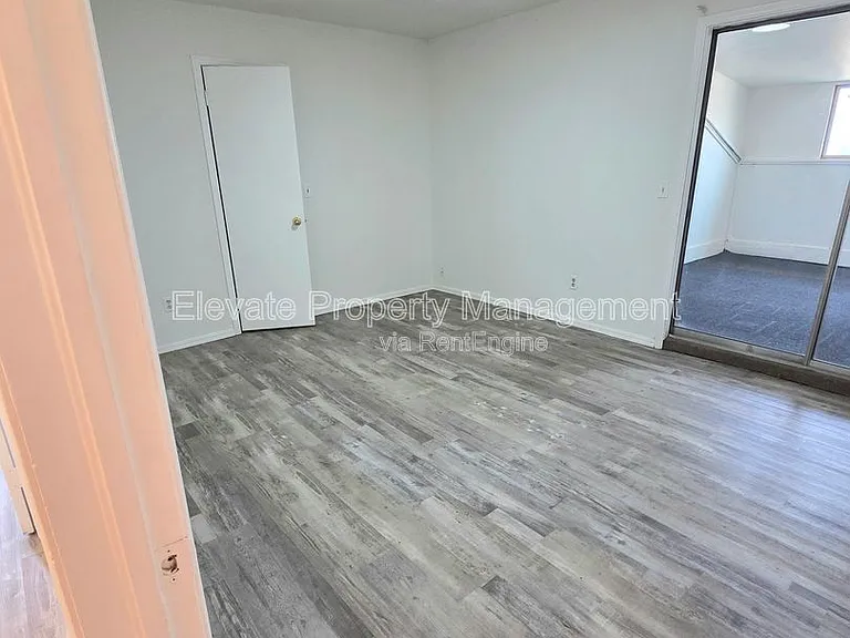 524 Westwood Ct — Photo 14