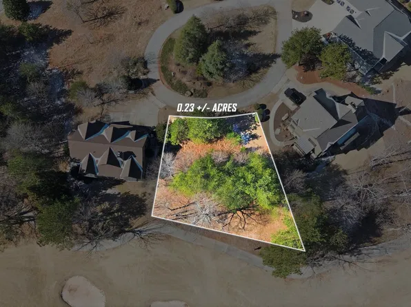 101 Cottage Ln, Toccoa, GA 30577