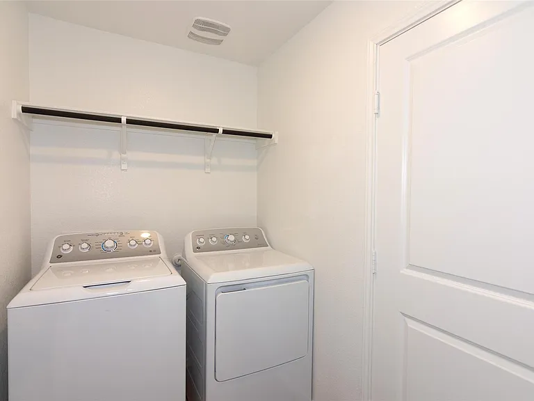548 Rancho Del Cielo Loop — Photo 25