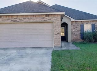 6732 Silver Springs Dr, Greenwell Springs, LA 70739
