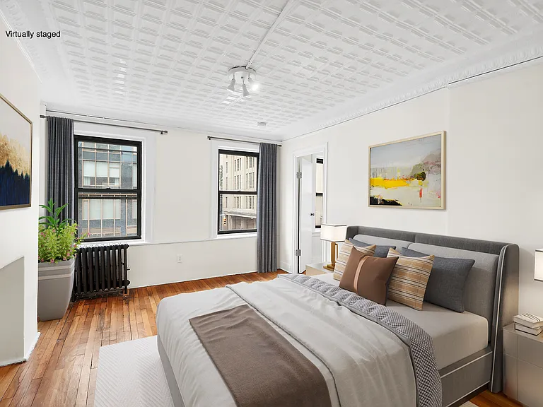 464 W 25th St #3 — Photo 1