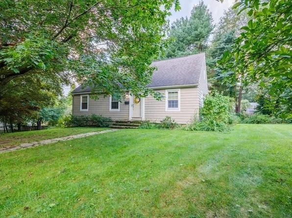 13 Goulding Dr, Auburn, MA 01501