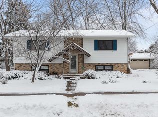 615 Dove St, Oshkosh, WI 54902