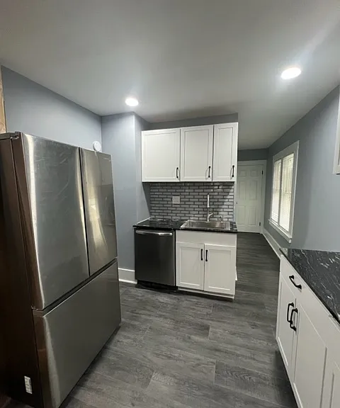216 Bassett St #22 — Photo 6