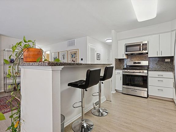 5th image of 1230 Park Ave W APT 213