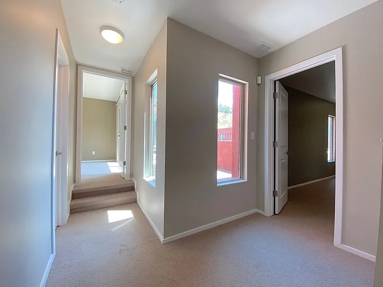 4004 Camelot Hts #B — Photo 26