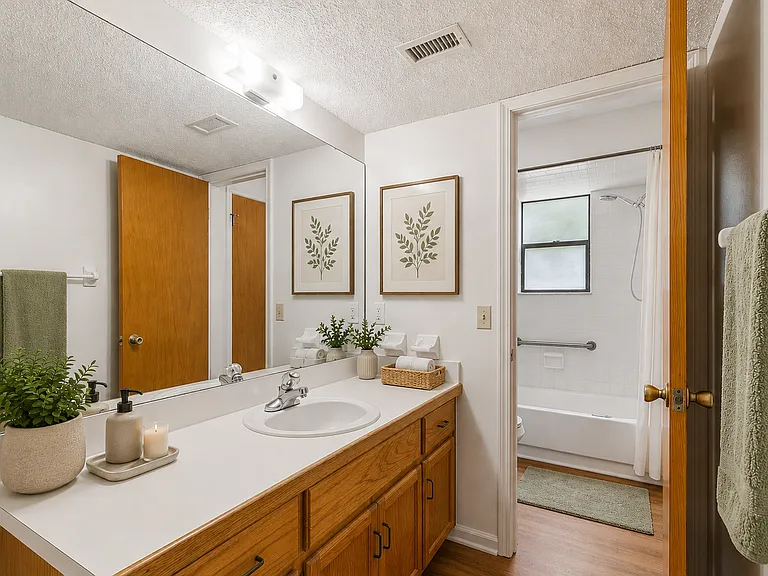 702 Meadowbrook Dr — Photo 24