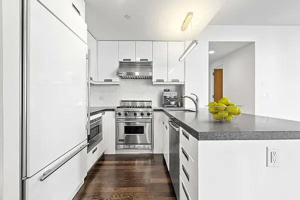 Rented by Compass | media 21