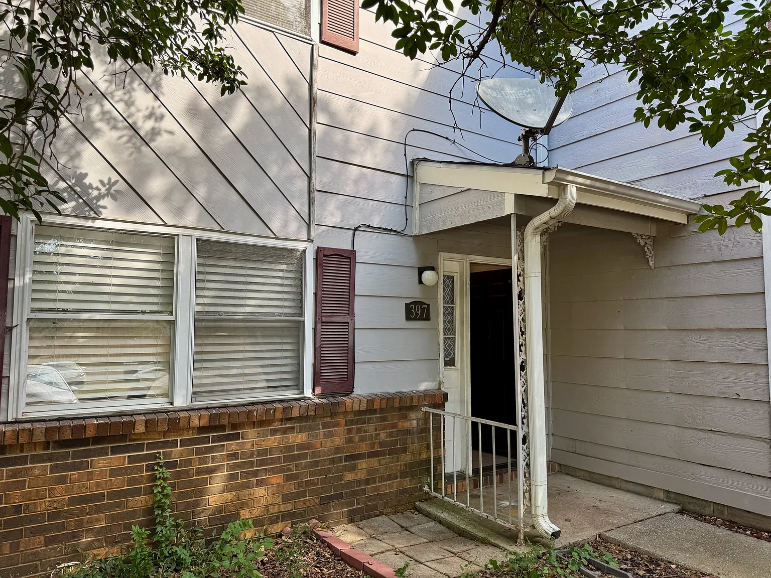 397 Oakland Road - 1 — Photo 2