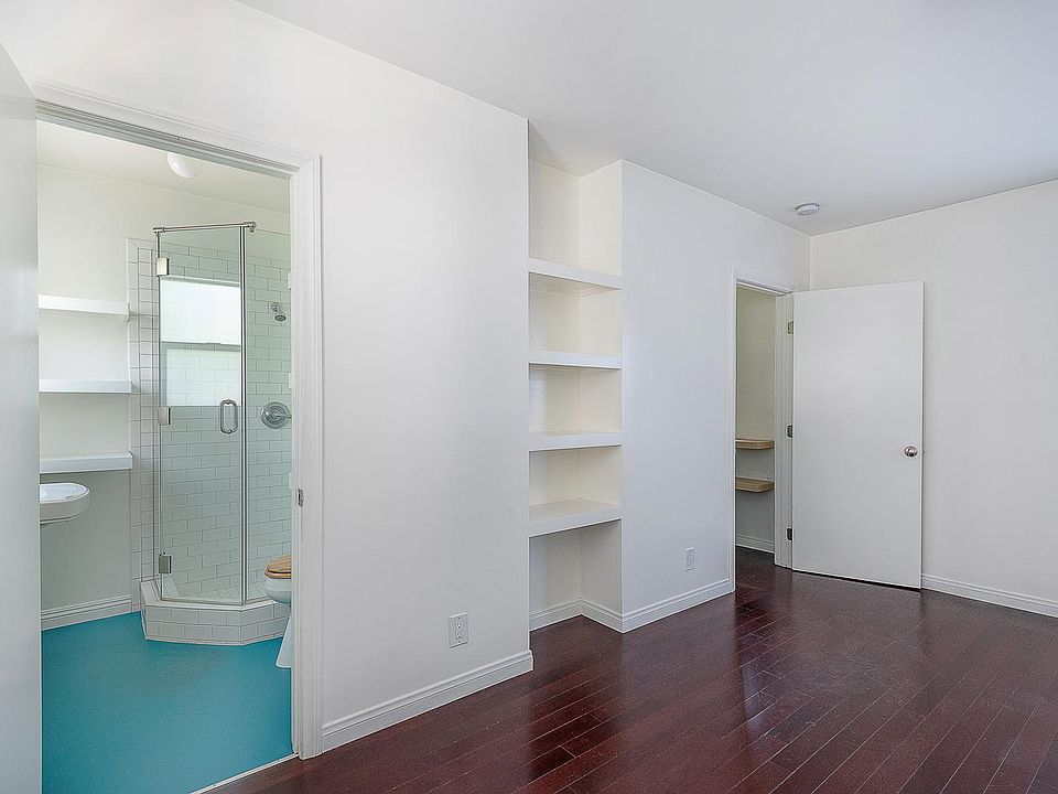 1st image of 918 1/4 N Gardner St