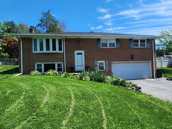 2nd image of 2029 Derry Rd