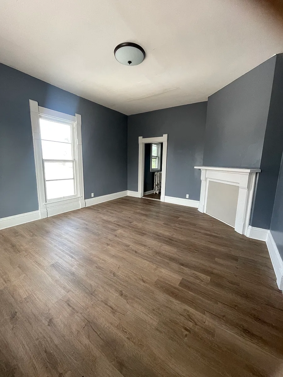 Livingroom - 316 W 2nd St #3