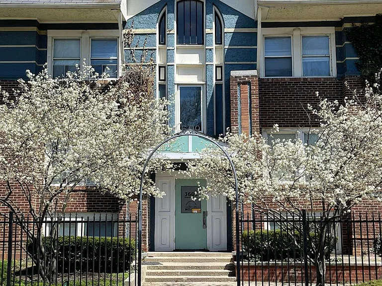 Balsam Avenue Apartments - The Courts — Photo 16