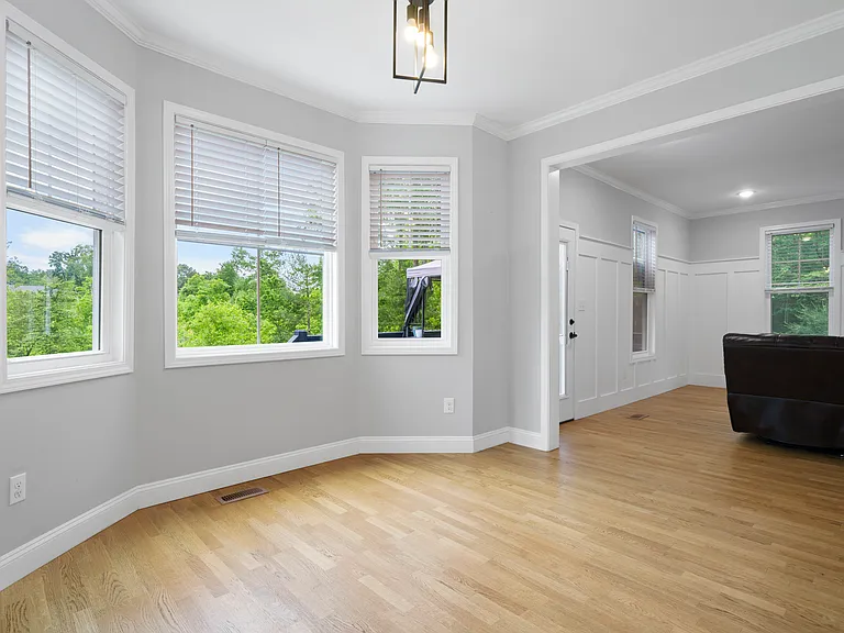 100 Riley Dr — Photo 9