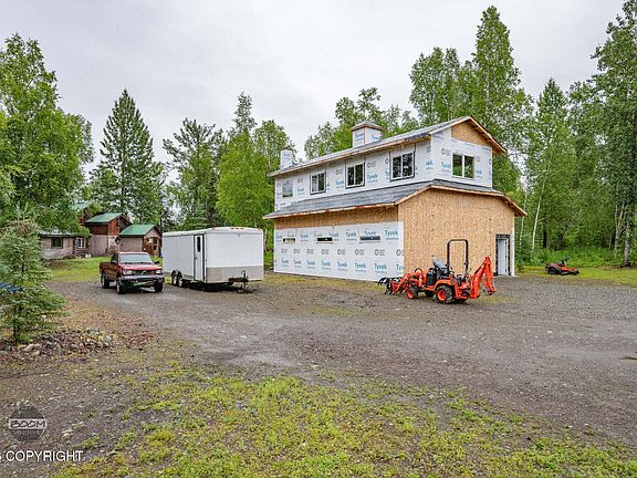 3rd image of 1425 E Petersville Rd