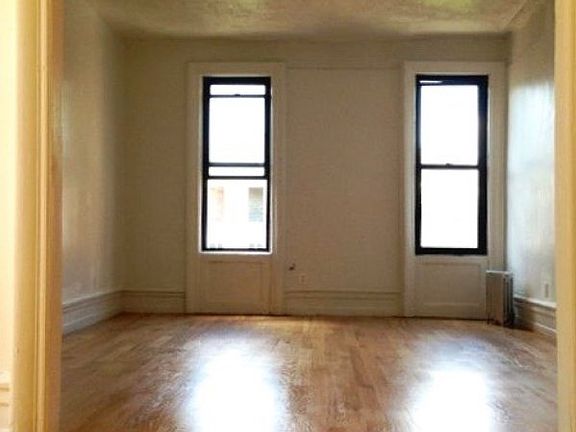 3rd image of 540 Manhattan Ave APT 6F
