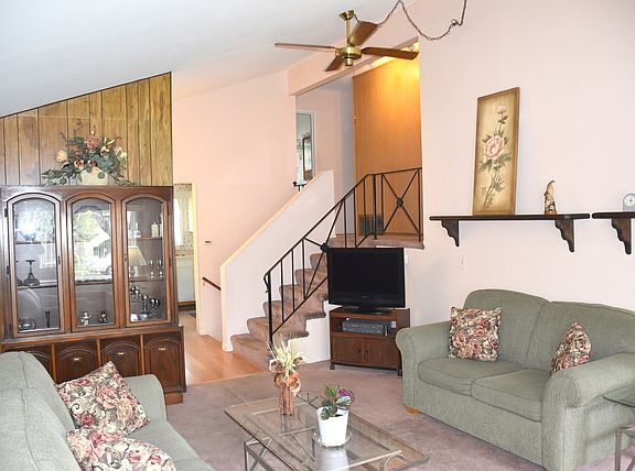 3rd image of 347 N Lincoln Ave