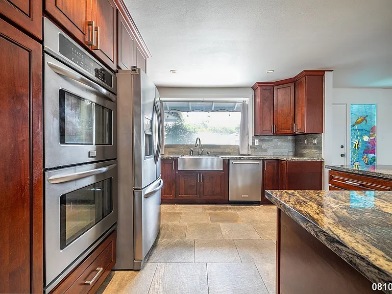 611 Kaiemi St — Photo 8