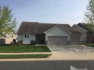 2525 Boulder Ridge Dr NW, Rochester, MN 55901