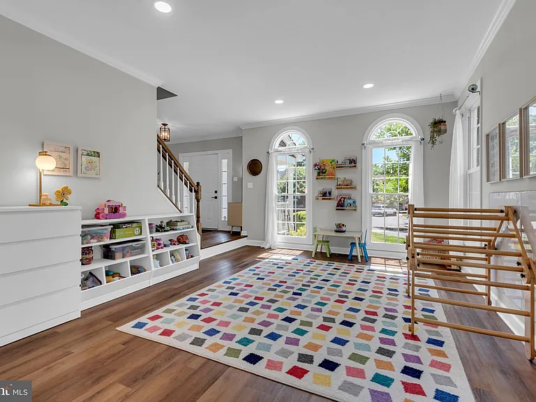 2816 Bargate Ct — Photo 8