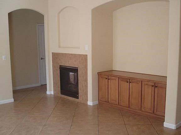 2nd image of 2732 Nicolson Cir