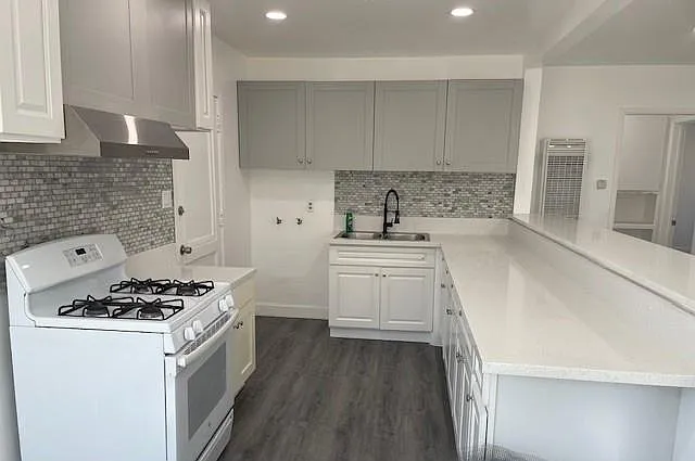 6771 Johnson Ave — Photo 4