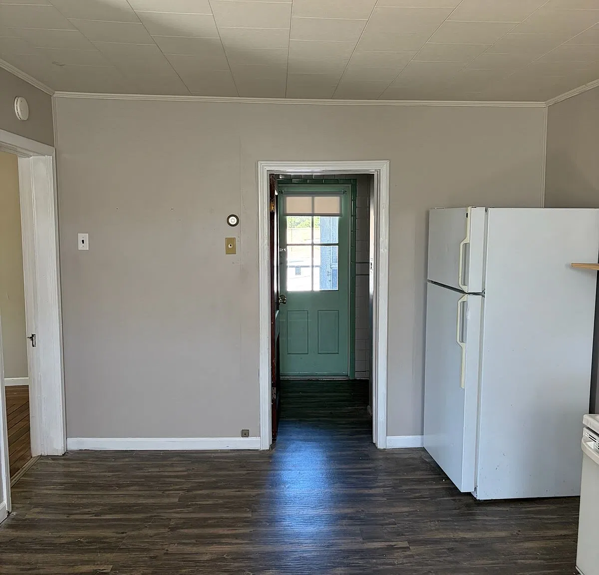 1 bed, 800 sqft, $1,100 — Photo 2