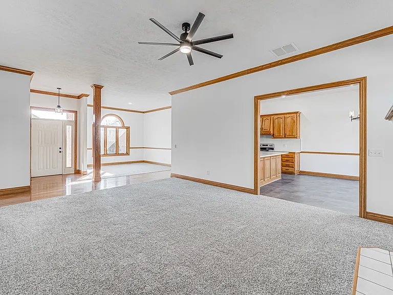 2467 S York Ave — Photo 4