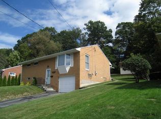 1025 Hillside Trl, Johnstown, PA 15905