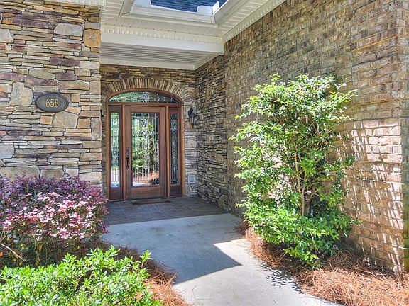 5th image of 658 Savannah Barony Dr