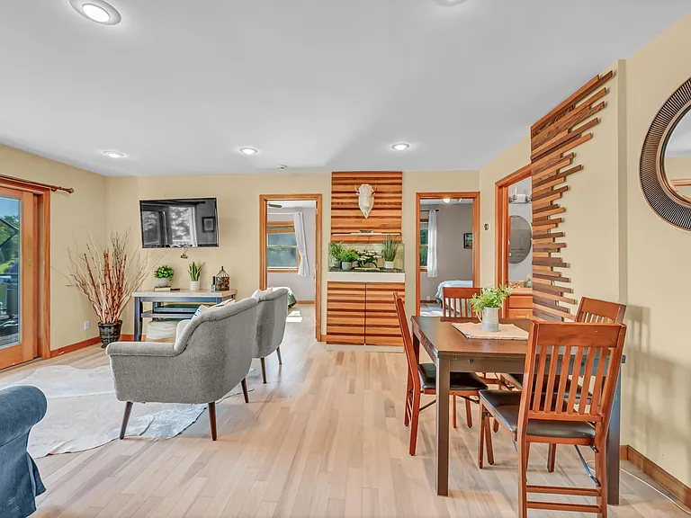 18 Shore Rd — Photo 12