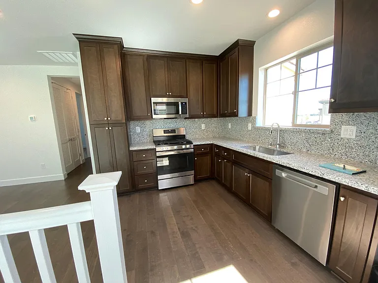 1208 S Ross Ct — Photo 4