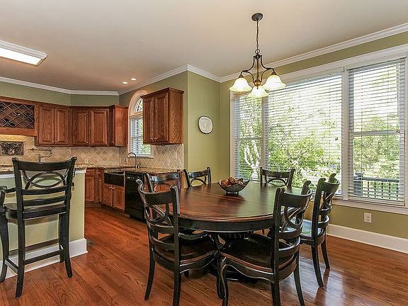5th image of 6111 Dunmoor Valley Ct