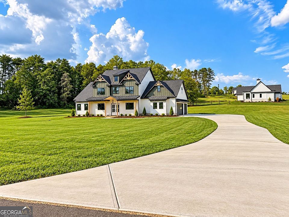 1st image of 121 Palisade Dr