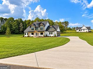 121 Palisade Dr, Rydal, GA 30171