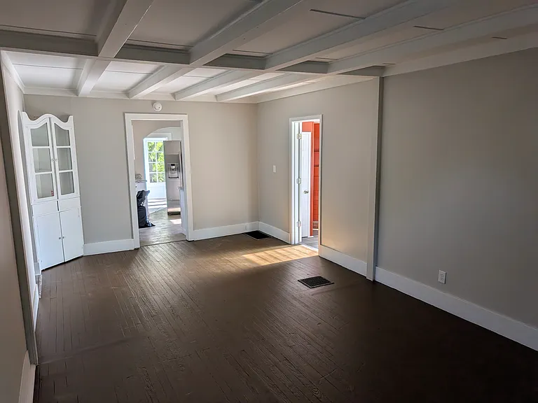 2210 Coronette Ave — Photo 1