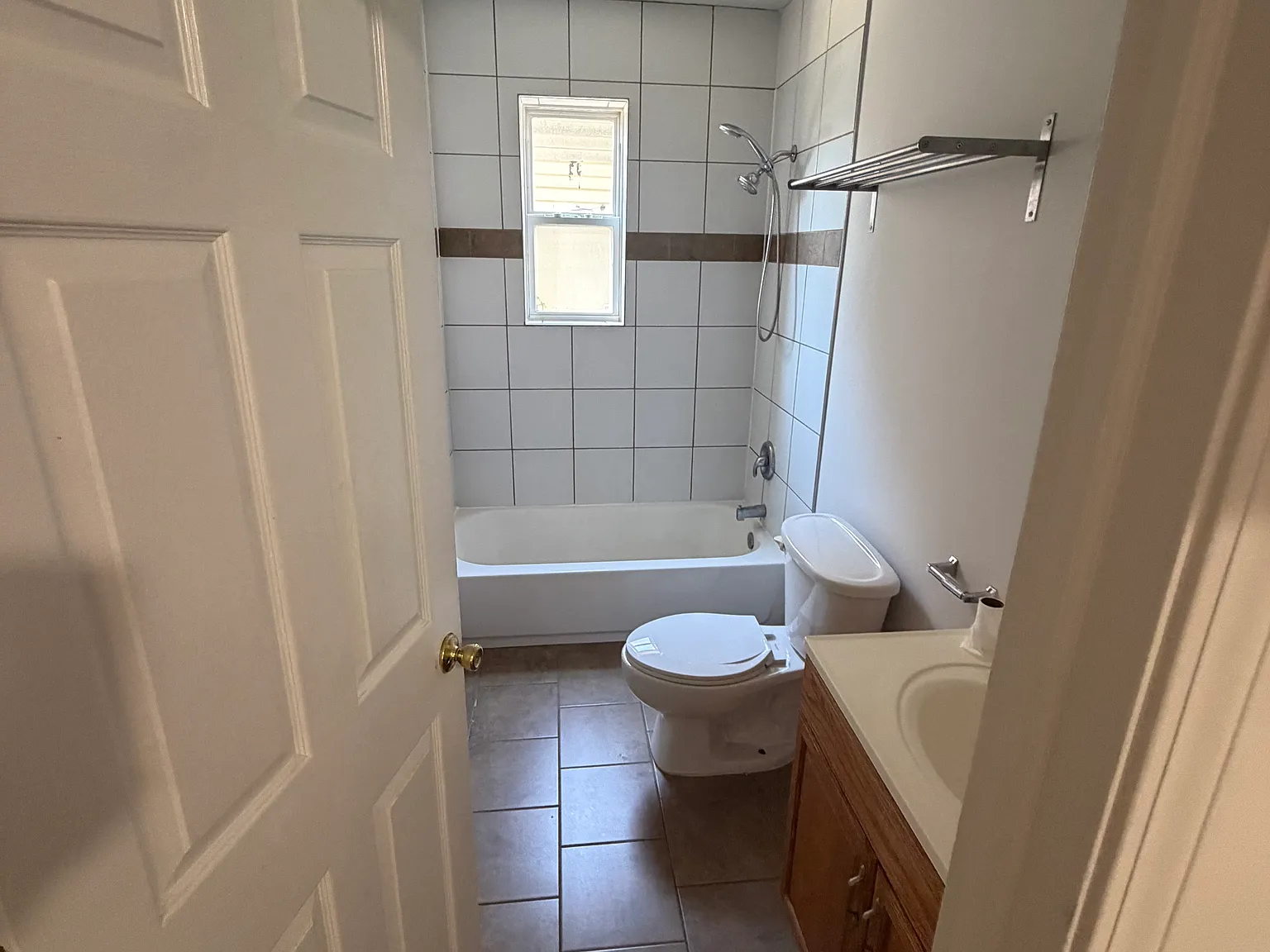 2 bed, 700 sqft, $1,100 — Photo 4