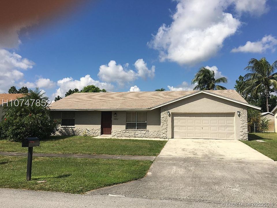 1st image of 4852 Blue Pine Cir