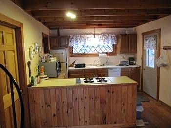4th image of 8 Hopkins Way