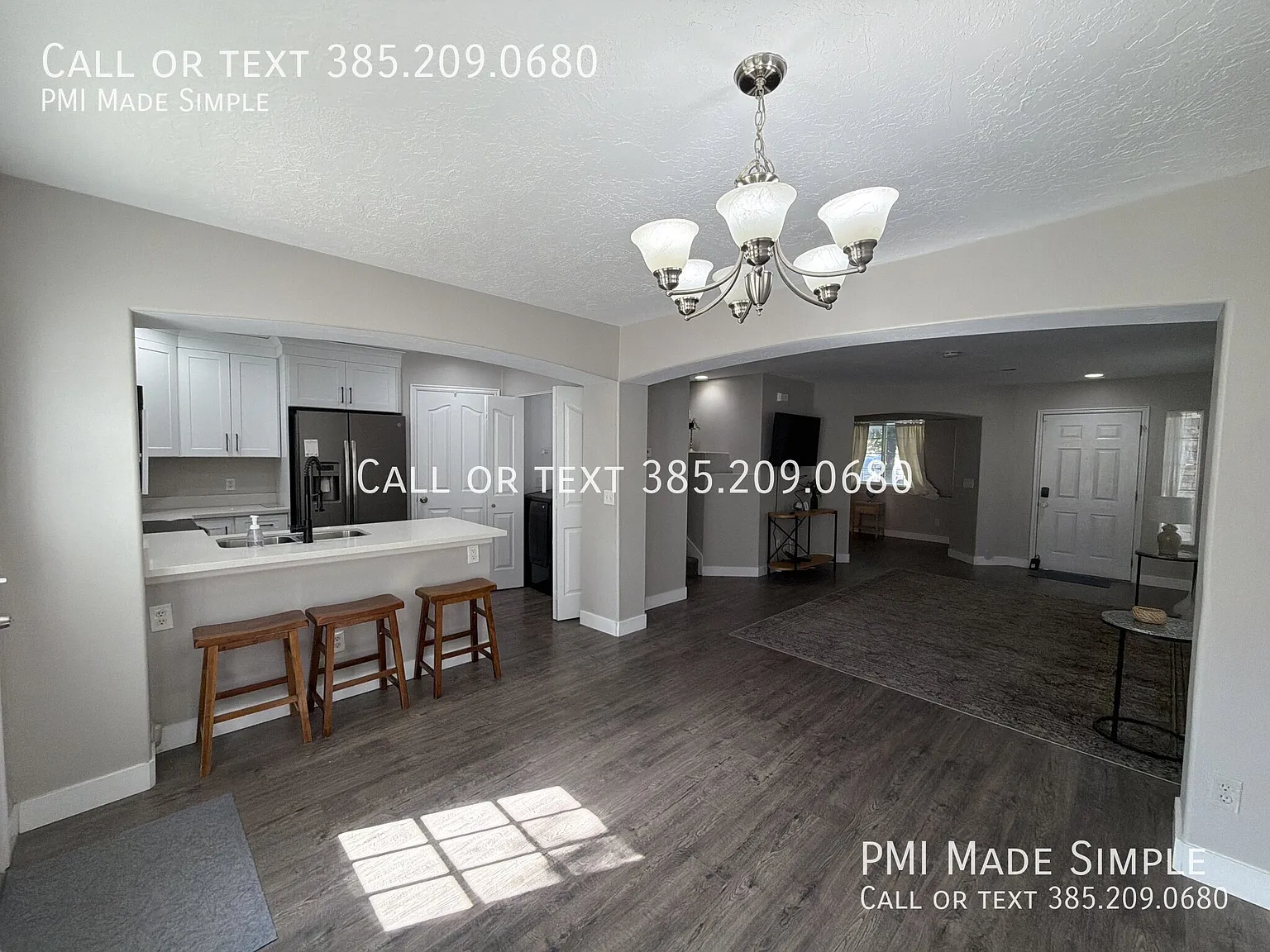 Bright & Spacious 3BR home in Draper! — Photo 2